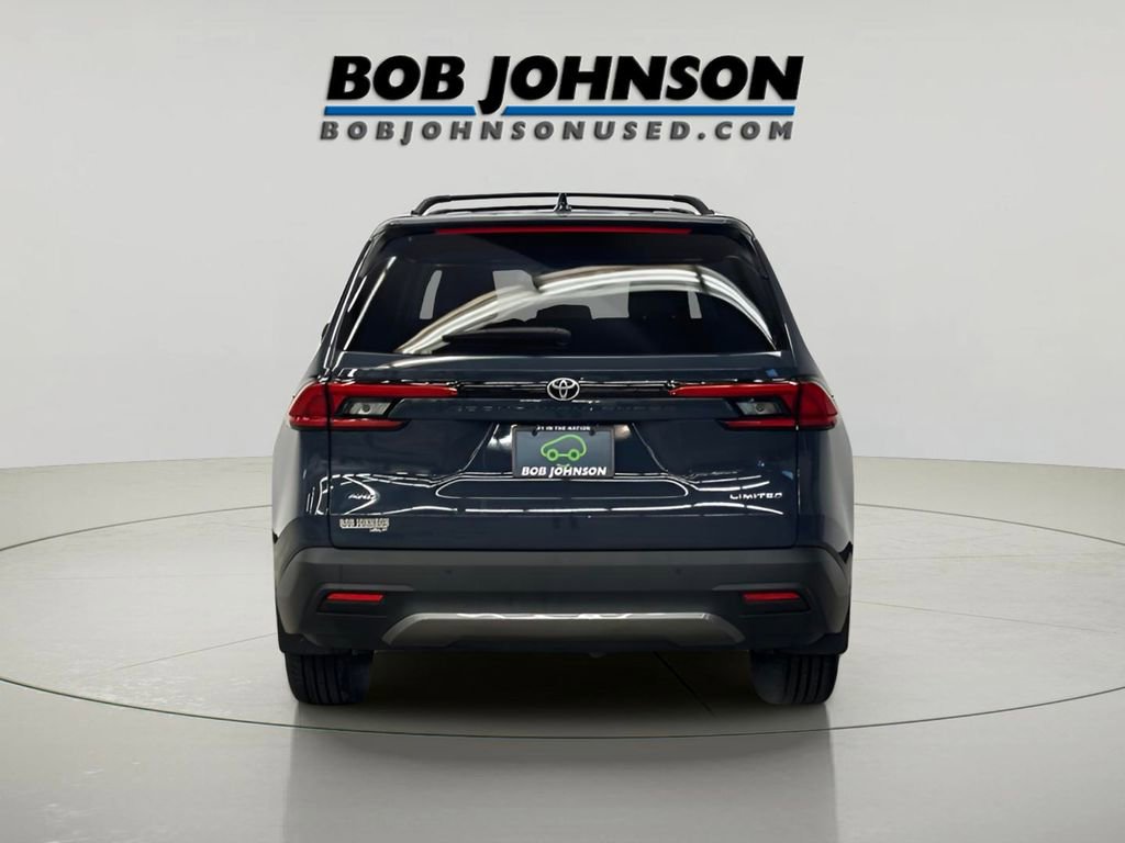 Used 2024 Toyota Grand Highlander XLE image 10