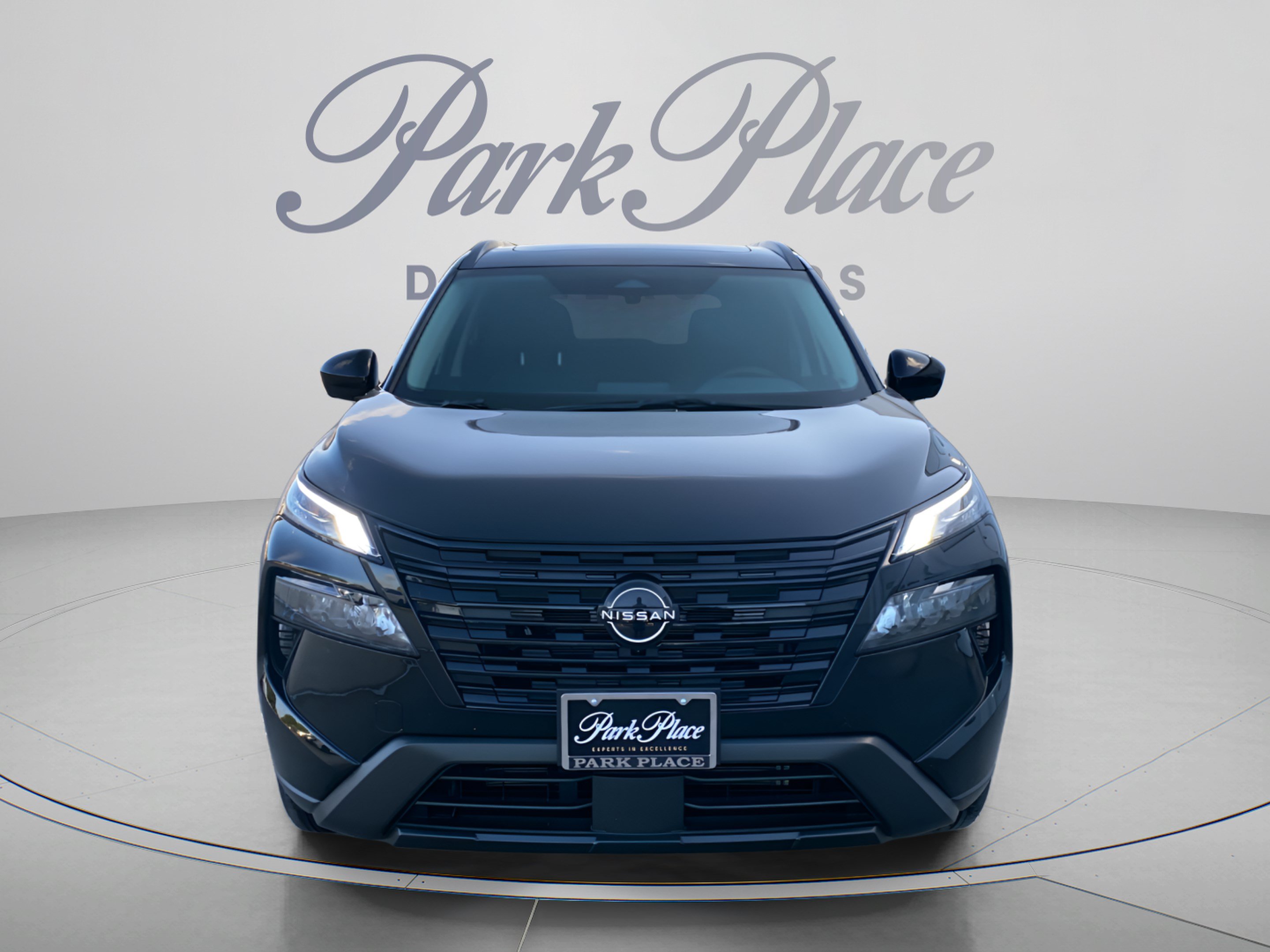 Used 2026 Nissan Rogue Dark Armor FWD image 9