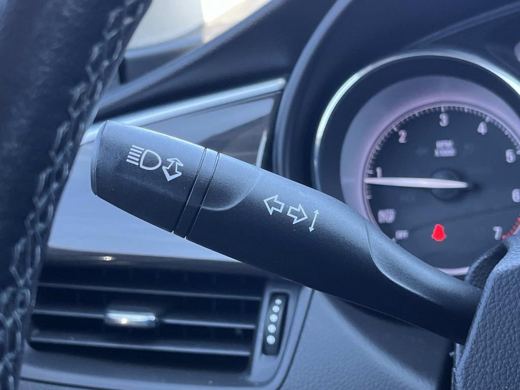 Used 2020 Buick Envision Essence w/ Experience Buick Package image 31