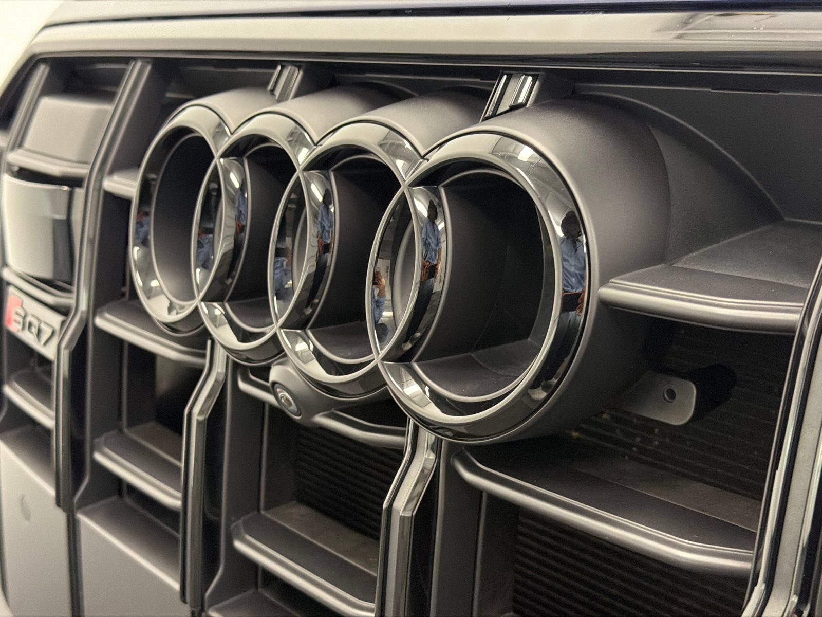 Used 2024 Audi SQ7 Premium Plus w/ Carbon Package AWD/4WD image 14
