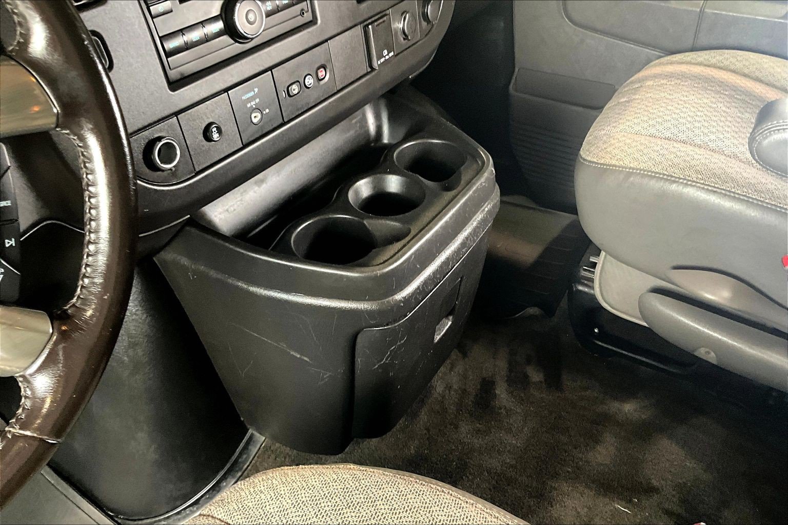 Used 2018 Chevrolet Express 3500 LT w/ LT Preferred Equipment Group RWD image 18