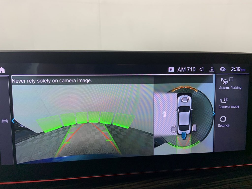 Used 2020 BMW 530e xDrive w/ Executive Package image 11