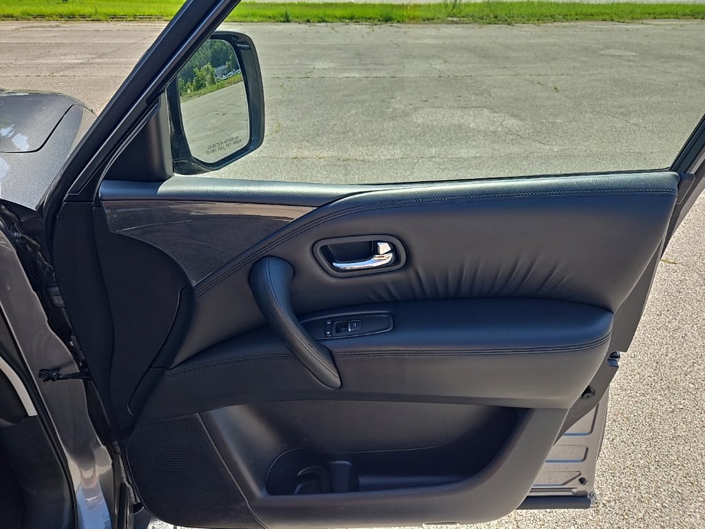 Used 2022 Nissan Armada SV RWD image 23