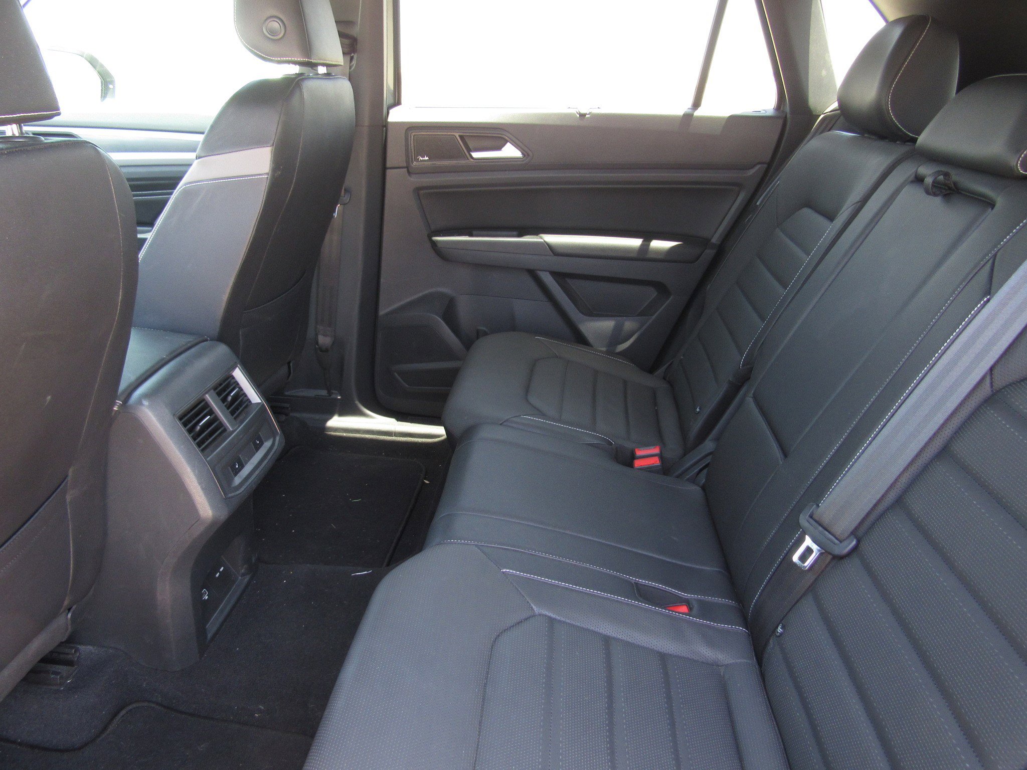 Used 2020 Volkswagen Atlas Cross Sport SEL Premium AWD/4WD image 15