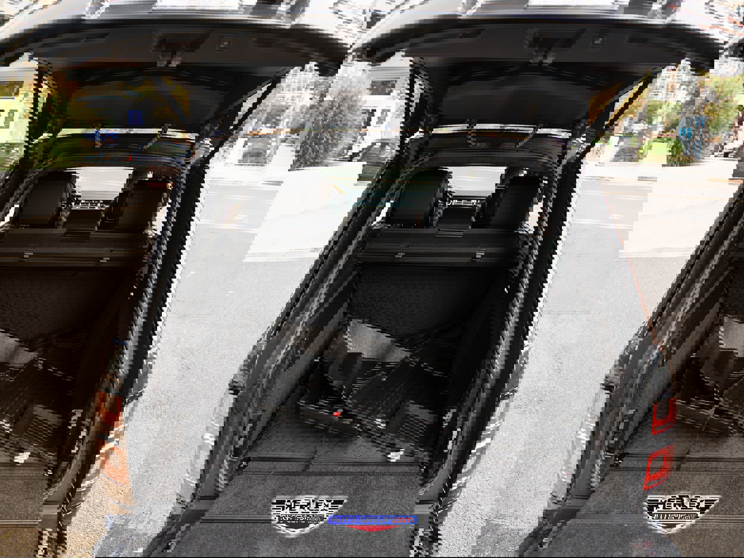 Used 2018 Land Rover Range Rover Long Wheelbase Supercharged image 53