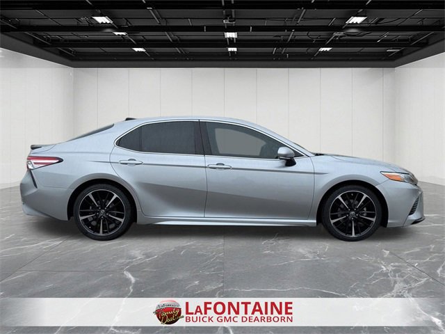 Used 2020 Toyota Camry XSE image 6