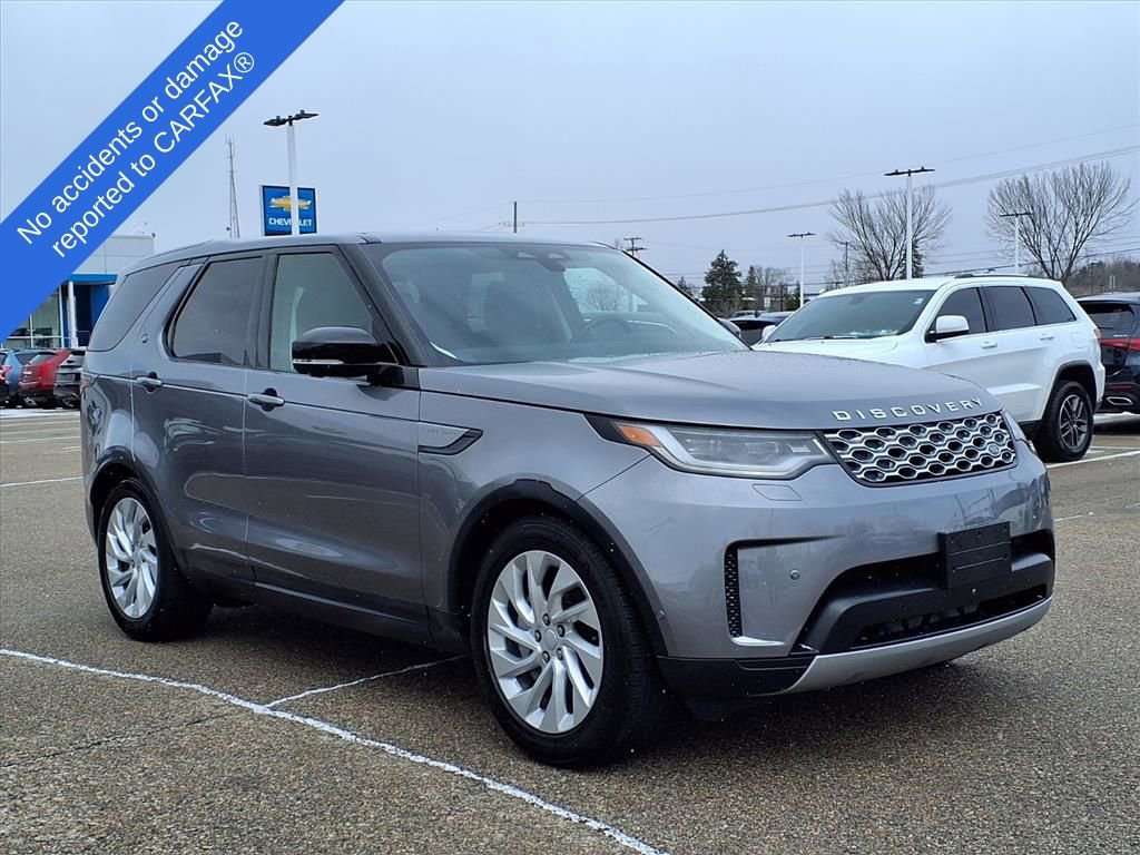 Used 2024 Land Rover Discovery S image 3