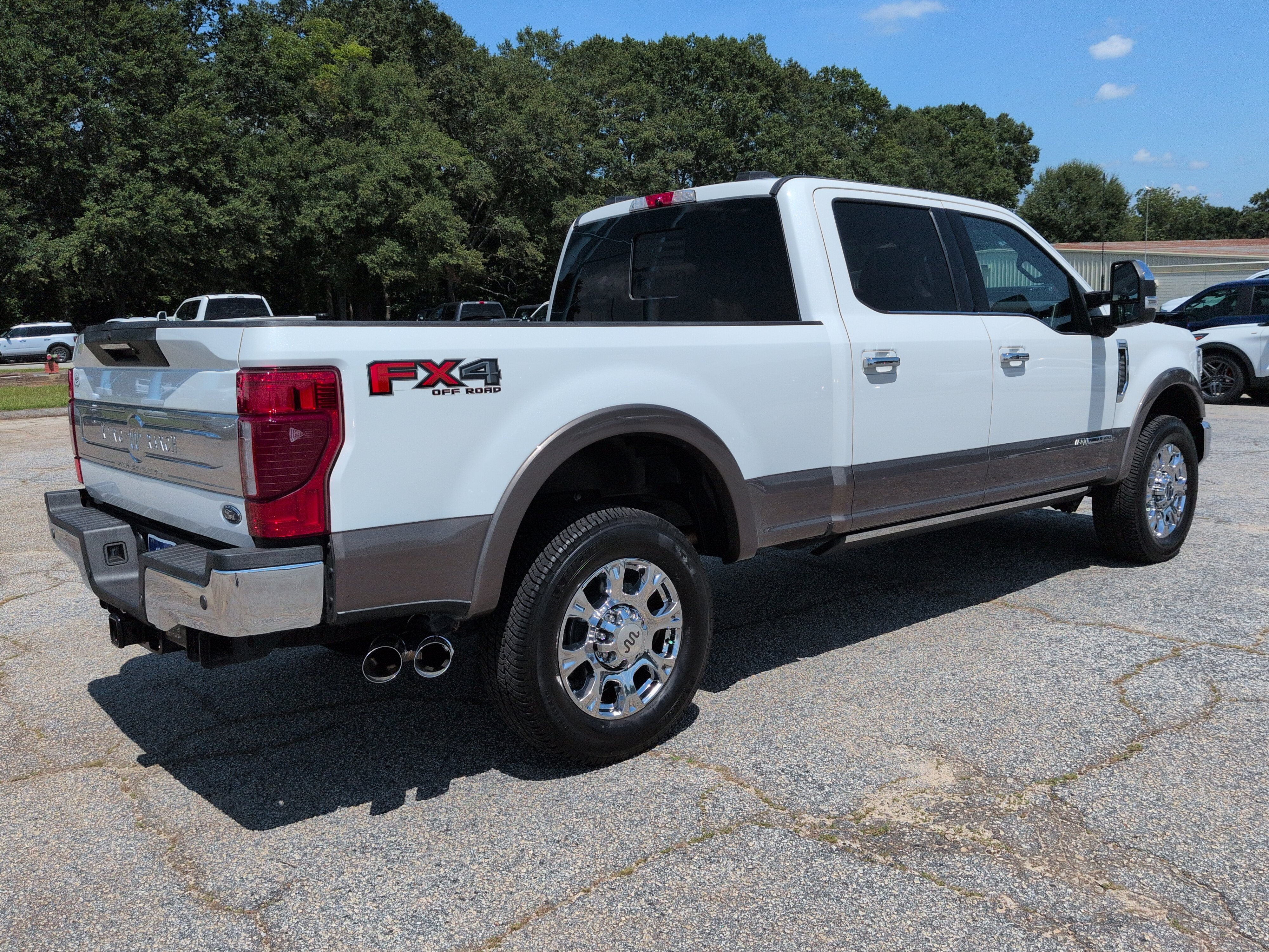 Used 2022 Ford F350 King Ranch w/ King Ranch Ultimate Package AWD/4WD image 3