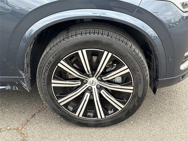Used 2023 Volvo XC90 B6 Plus image 7