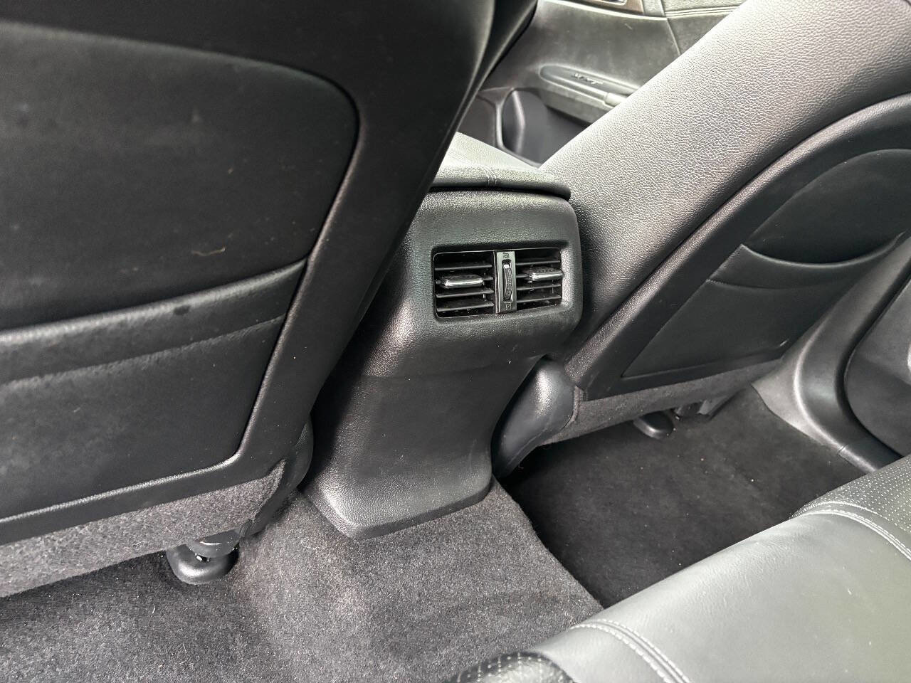 Used 2013 Honda Accord EX-L image 19