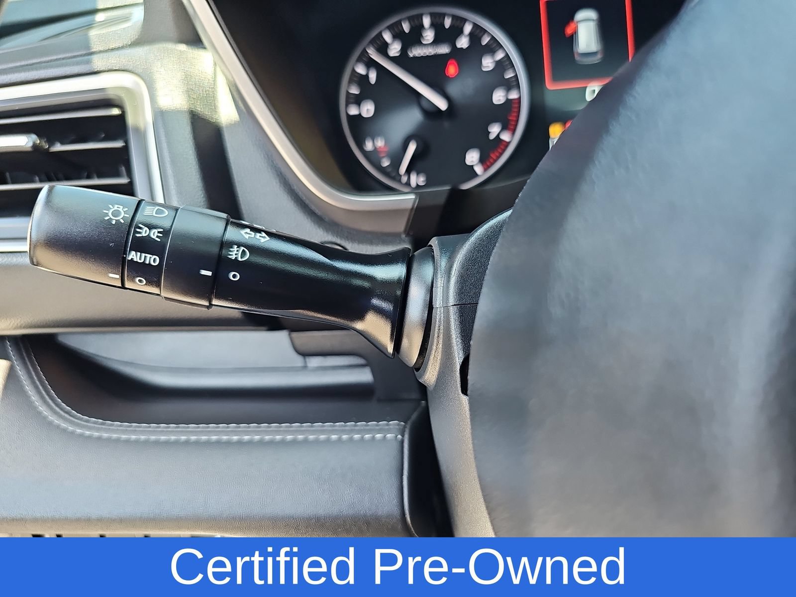 Used 2025 Subaru Ascent Touring AWD/4WD image 29