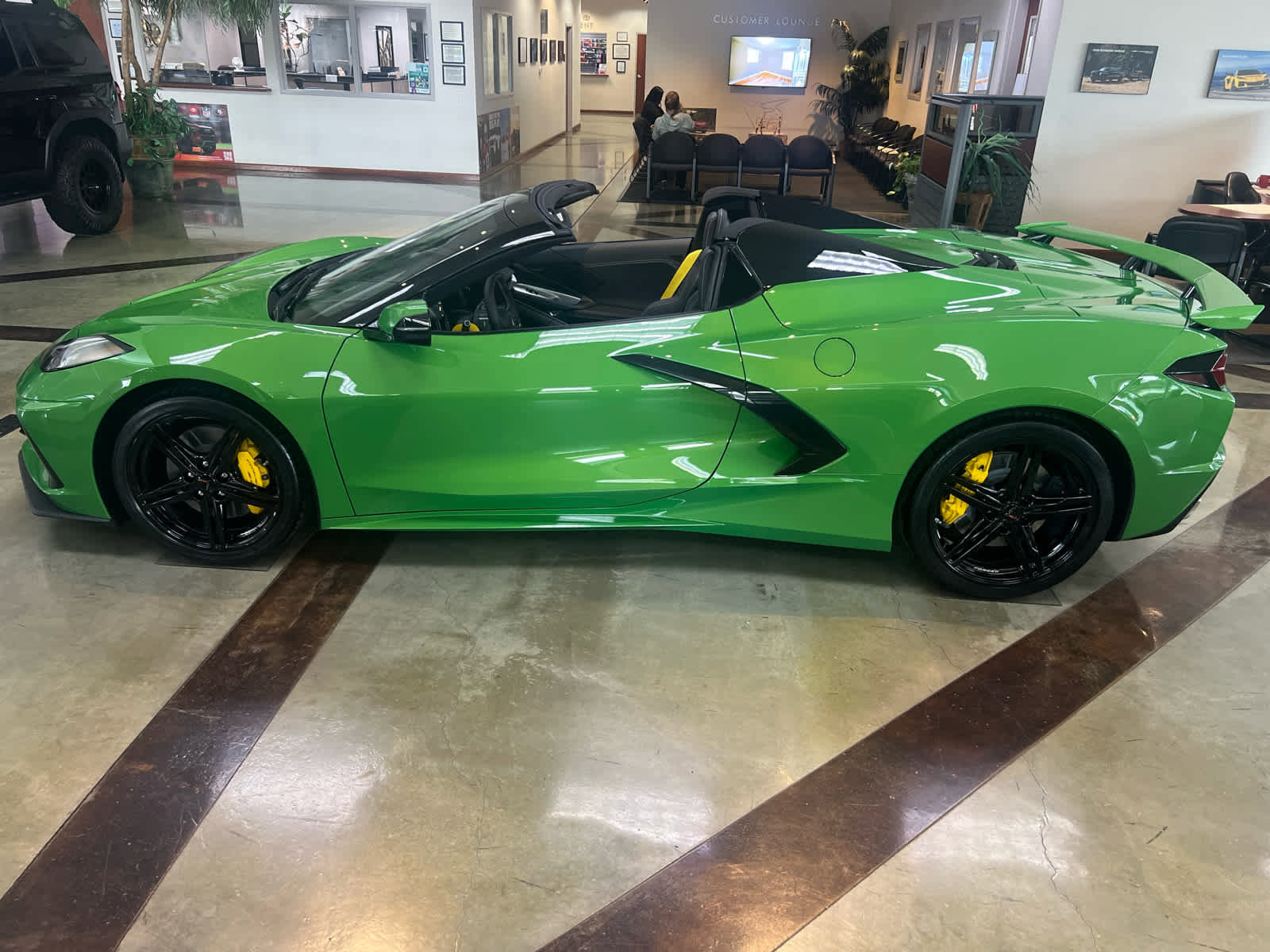 New 2026 Chevrolet Corvette Stingray Convertible w/ 1LT image 7