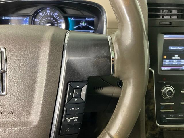 Used 2015 Lincoln Navigator 2WD image 27