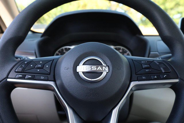 Certified 2025 Nissan Altima 2.5 SV FWD image 9