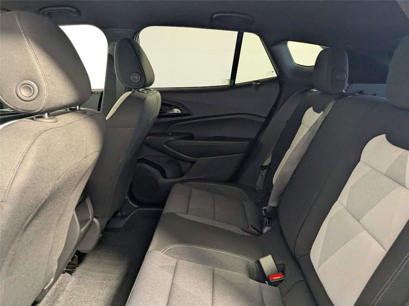 Used 2024 Chevrolet Trax RS w/ Driver Confidence Package image 34