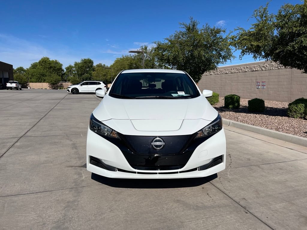 Used 2025 Nissan Leaf S FWD image 3