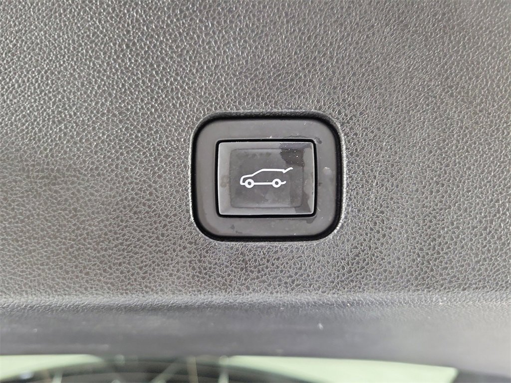 Certified 2023 Cadillac XT6 Premium Luxury w/ Technology Package image 9