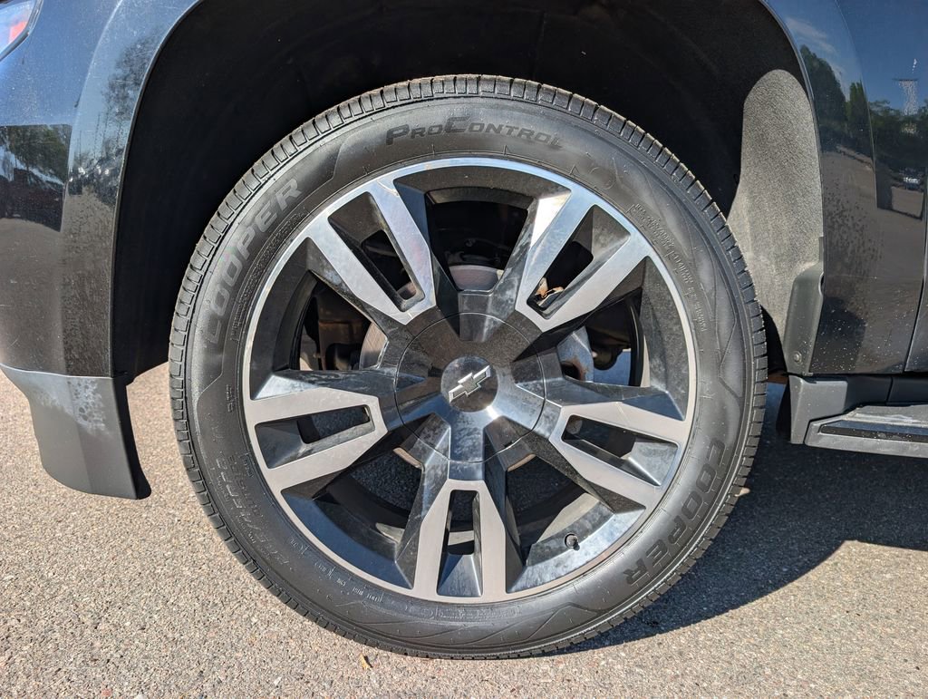 Used 2019 Chevrolet Tahoe Premier AWD/4WD image 12