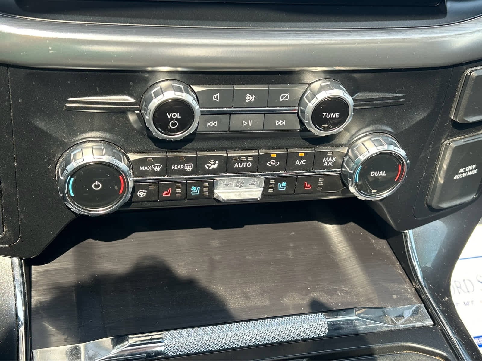 Used 2023 Ford F150 Lariat w/ Equipment Group 502A High AWD/4WD image 59
