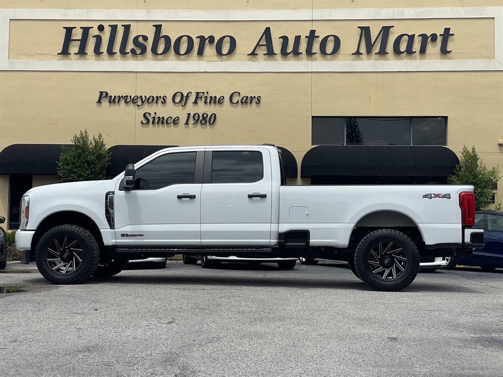 Used 2024 Ford F250 XL AWD/4WD image 3