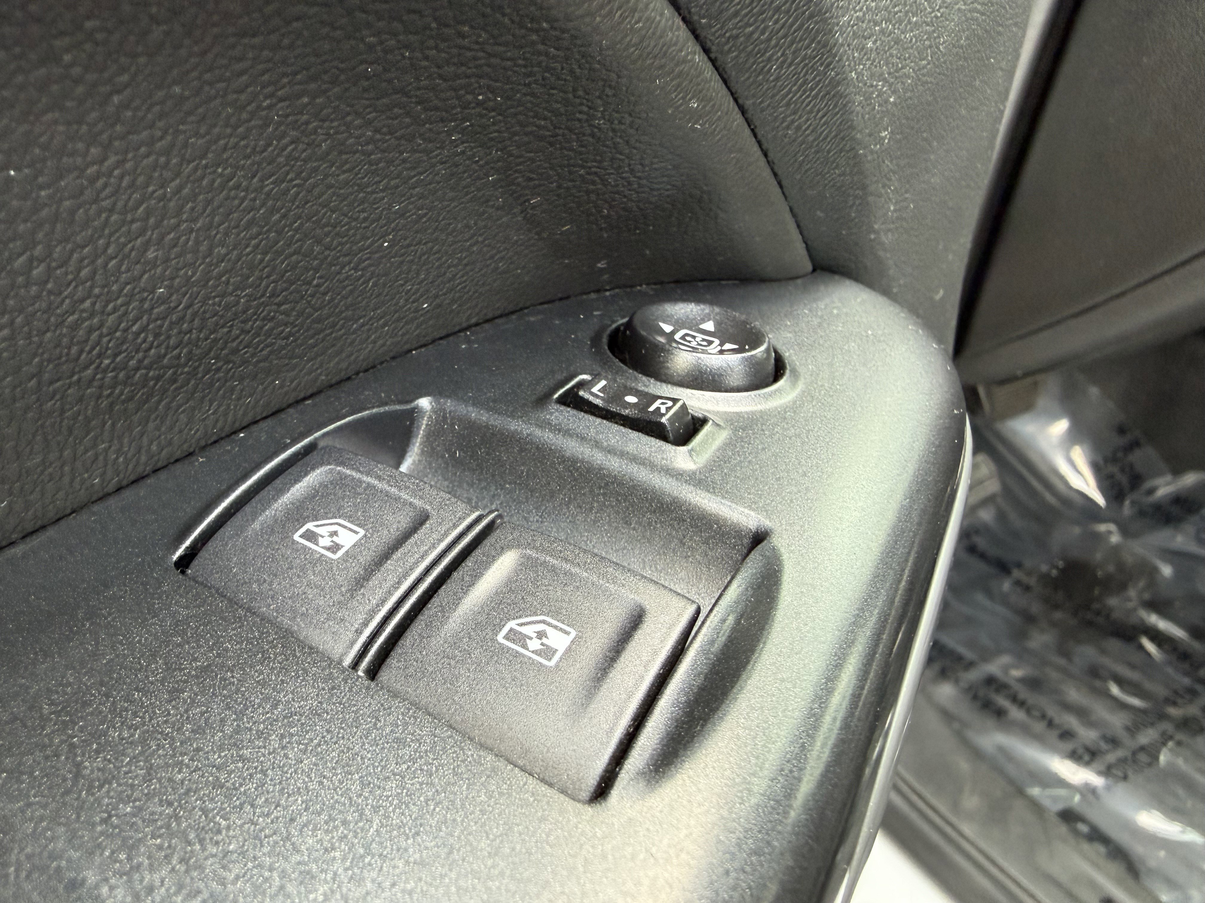Used 2022 Chevrolet Colorado LT w/ Fleet Safety Package image 12