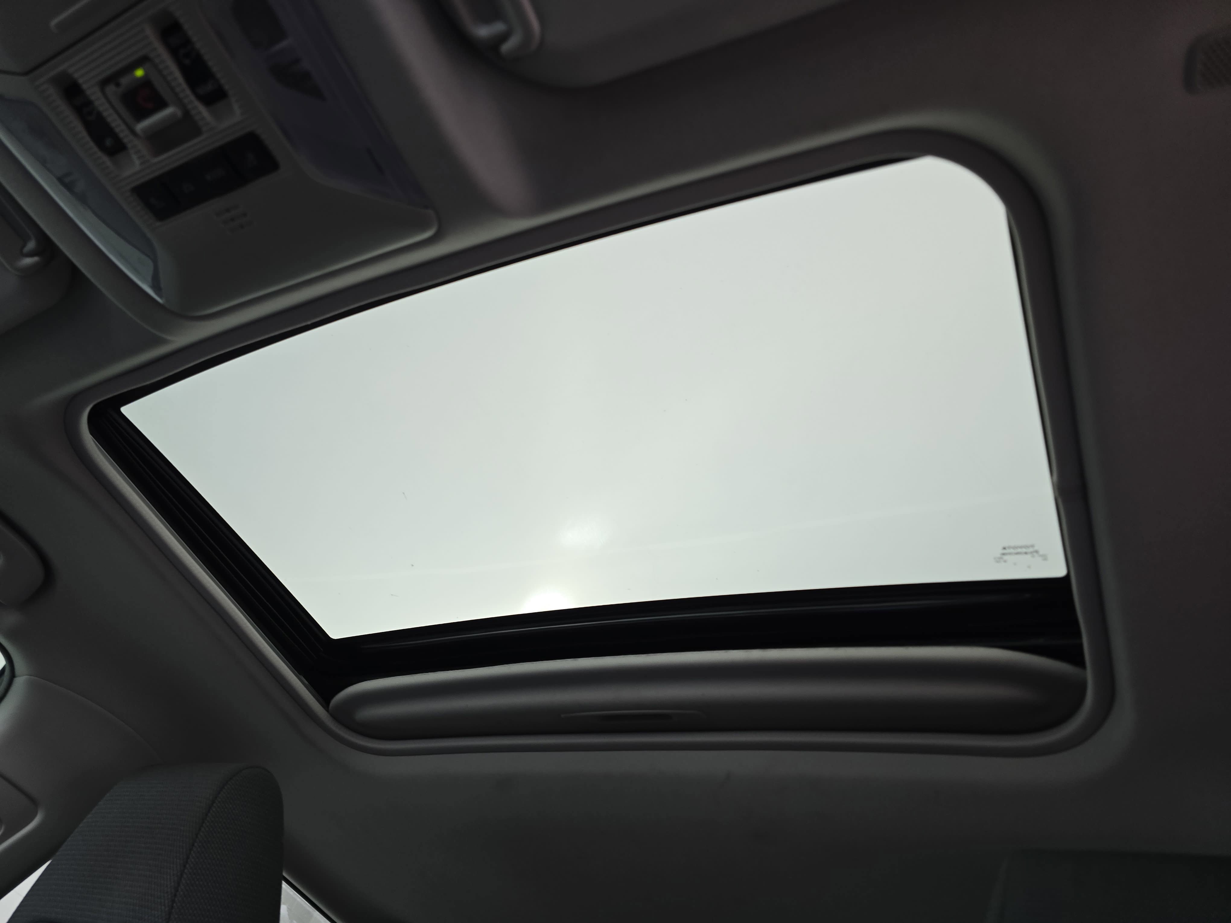 Used 2023 Toyota RAV4 XLE w/ Convenience Package FWD image 29