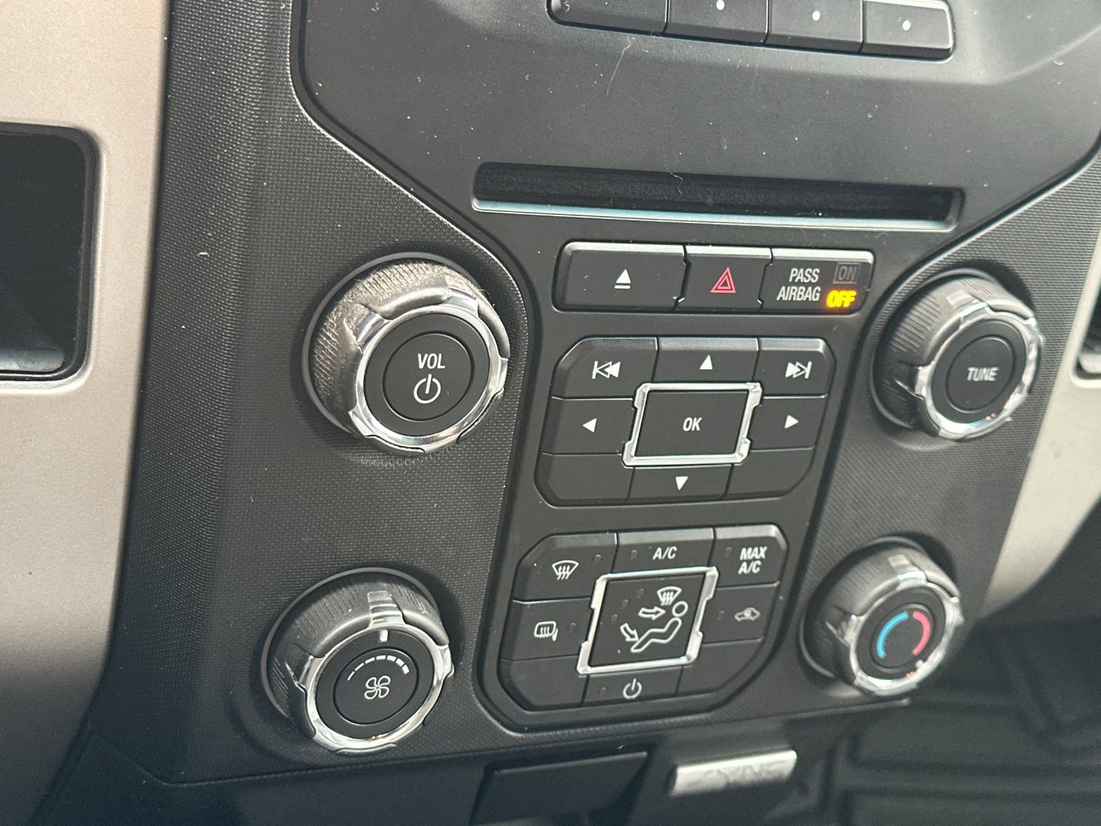 Used 2014 Ford F150 XLT w/ XLT Chrome Package image 18