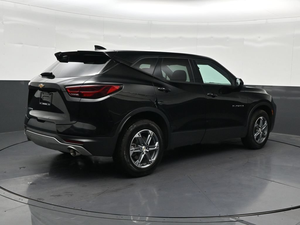 Used 2023 Chevrolet Blazer LT FWD image 5