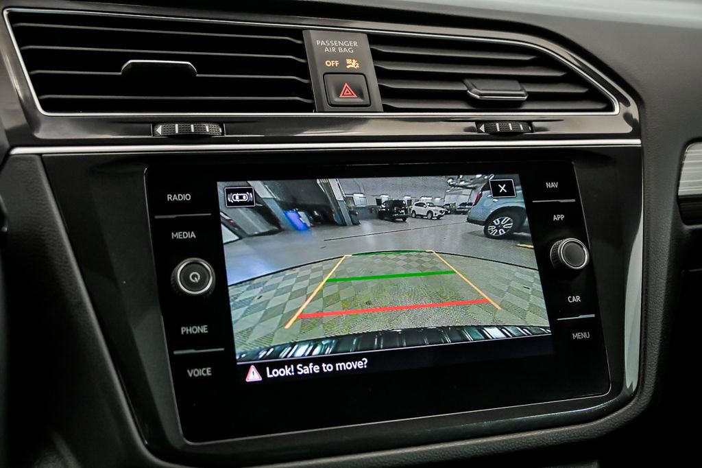 Certified 2024 Volkswagen Tiguan SEL R-Line image 19
