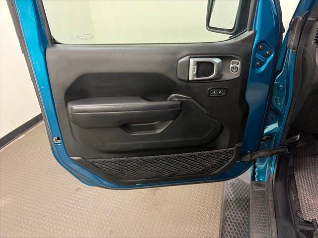 Used 2019 Jeep Wrangler Sport image 14