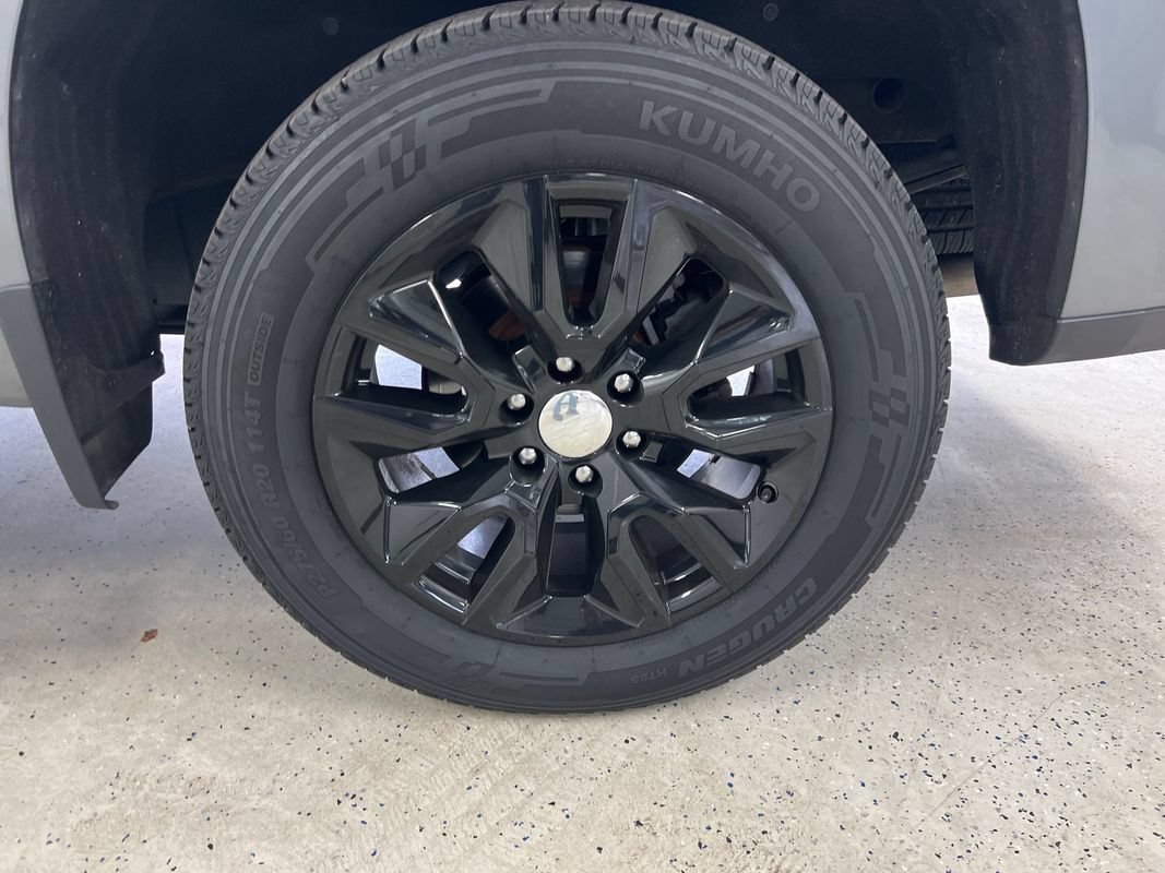 Used 2022 Chevrolet Silverado 1500 RST AWD/4WD image 8
