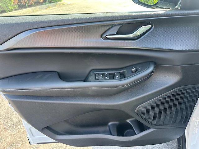 New 2025 Jeep Grand Cherokee L Altitude image 13