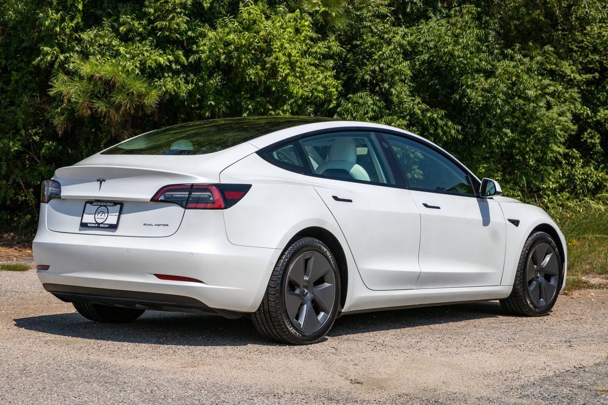 Used 2022 Tesla Model 3 Long Range AWD/4WD image 6