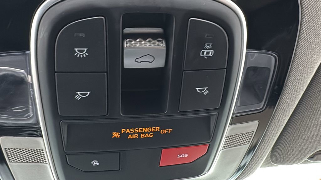 Used 2023 Hyundai Santa Fe Limited image 31