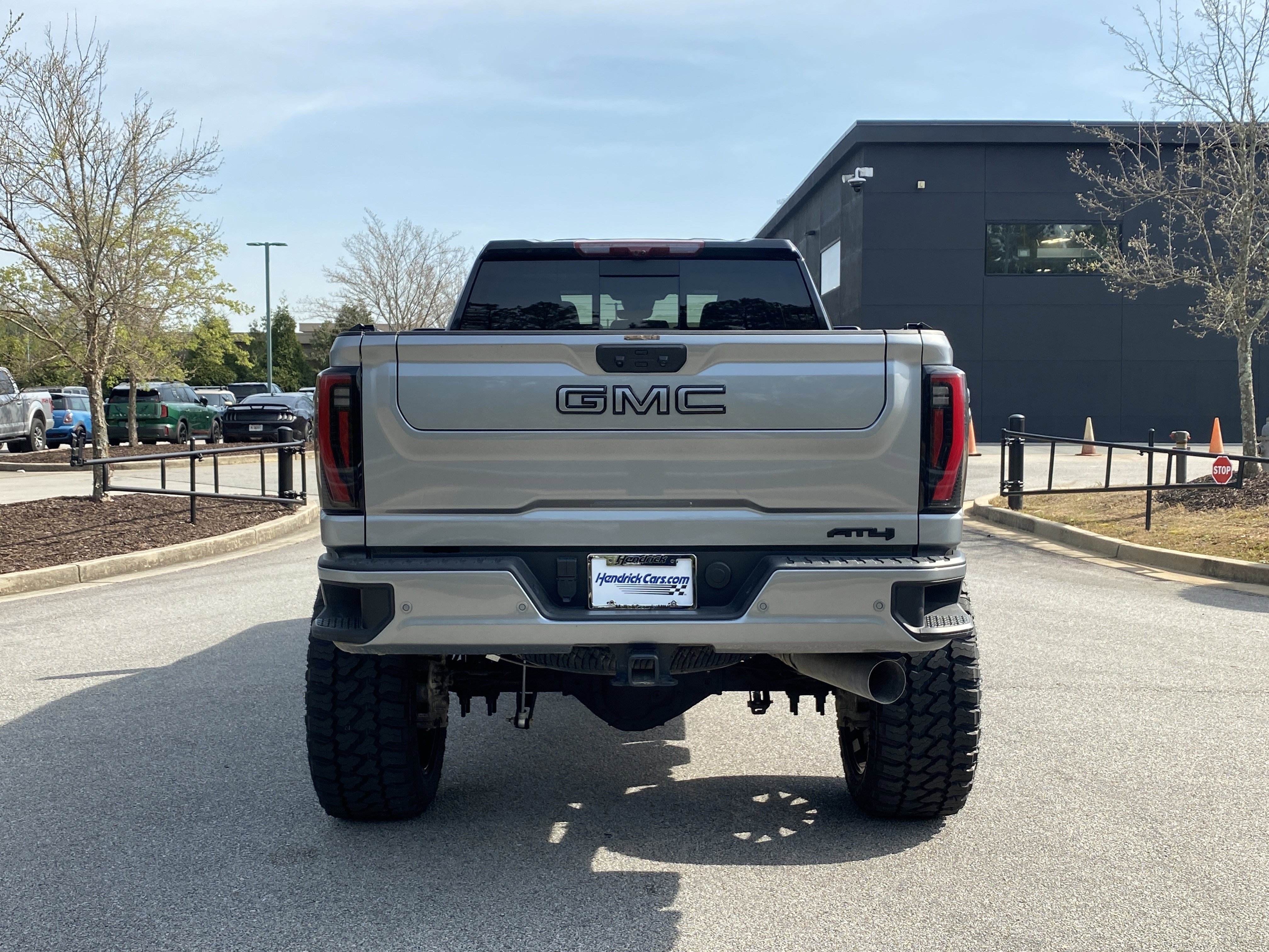 Used 2025 GMC Sierra 2500 AT4 w/ AT4 Premium Plus Package image 16
