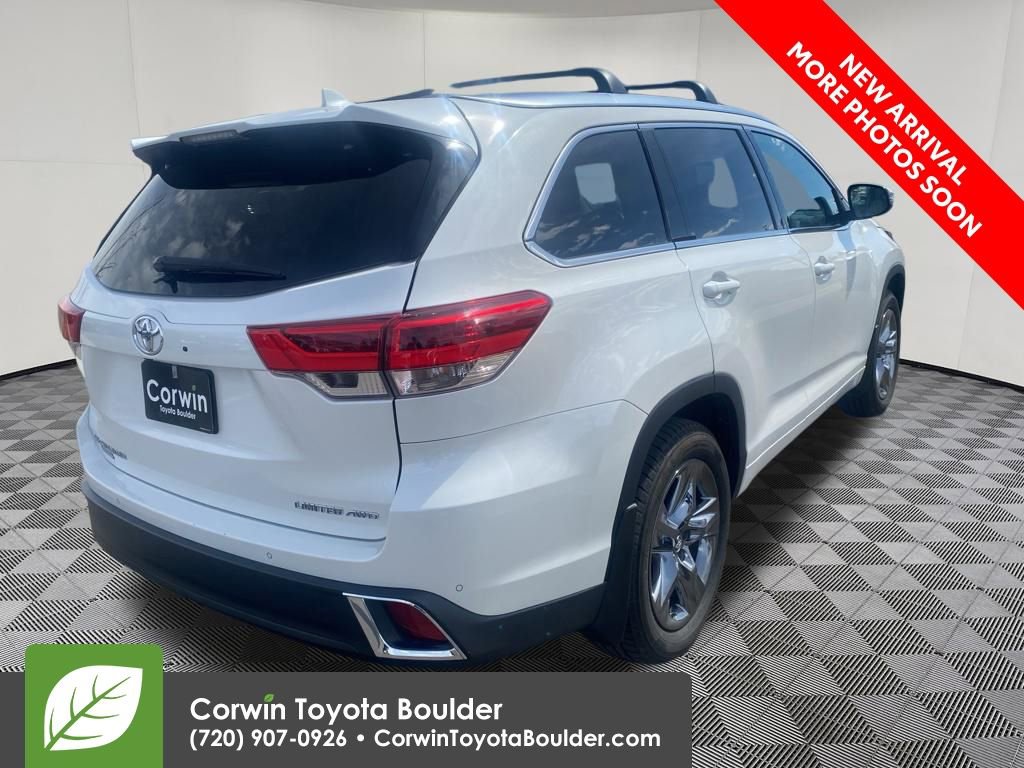 Used 2018 Toyota Highlander Limited Platinum AWD/4WD image 7