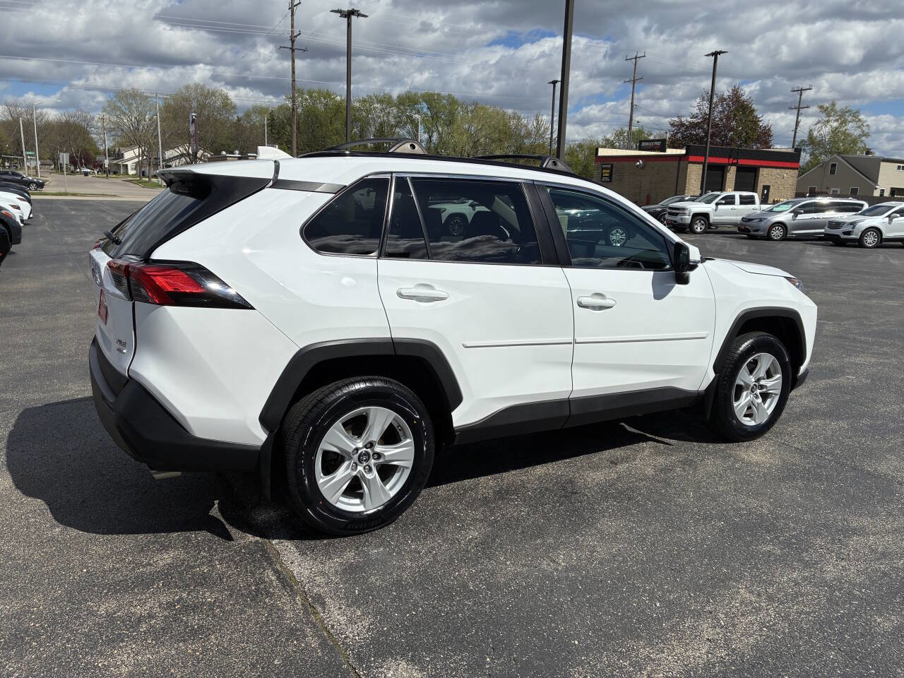 Used 2019 Toyota RAV4 XLE w/ Convenience Package AWD/4WD image 16