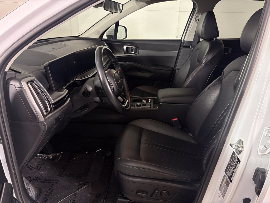 Used 2024 Kia Sorento S FWD image 15