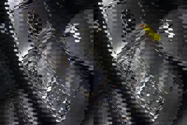 Used 2013 Hyundai Azera Limited w/ Technology Pkg image 13