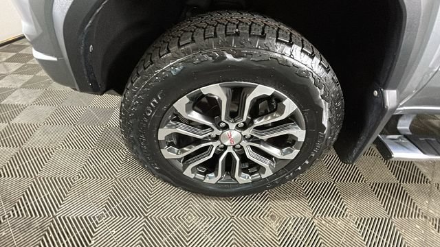Used 2023 GMC Canyon Denali AWD/4WD image 9