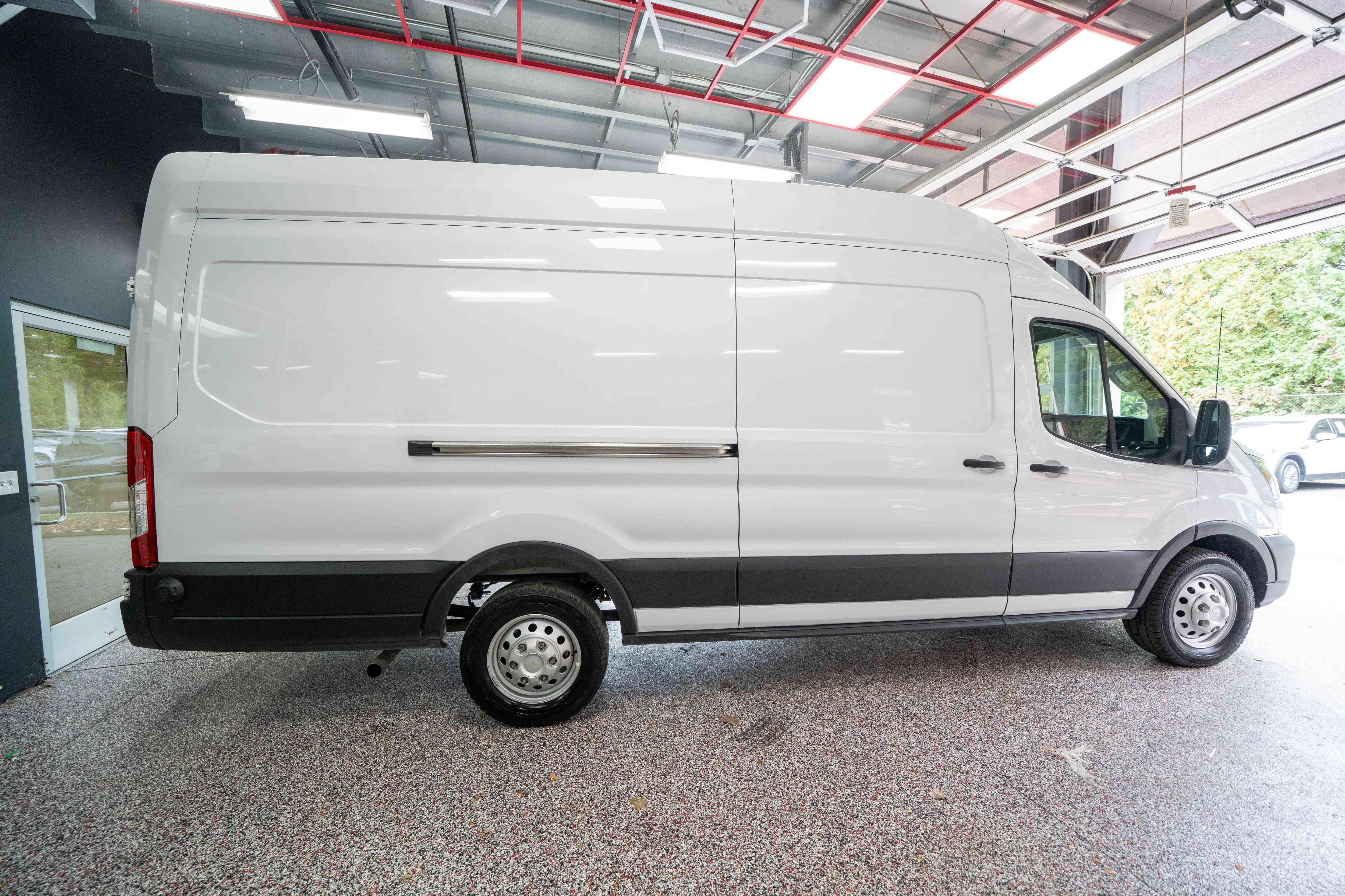 Used 2025 Ford Transit 250 148 High Roof Extended AWD w/ Load Area Protection Package image 4