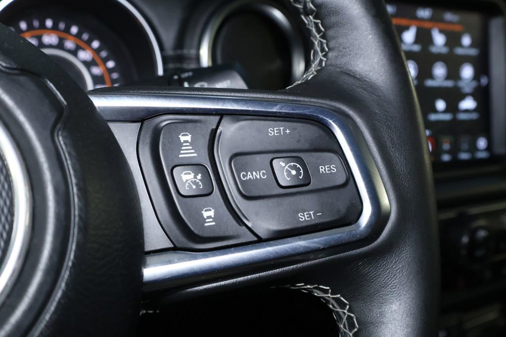 Used 2020 Jeep Gladiator Overland AWD/4WD image 18