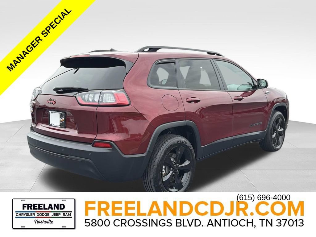 Used 2021 Jeep Cherokee Latitude Plus AWD/4WD image 3