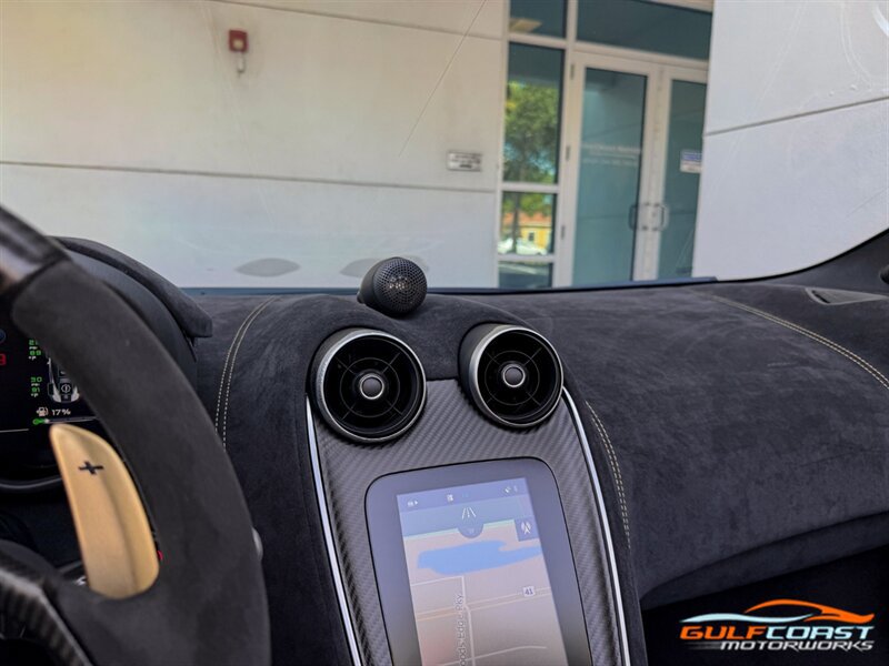 Used 2020 McLaren 600LT Spider RWD image 17