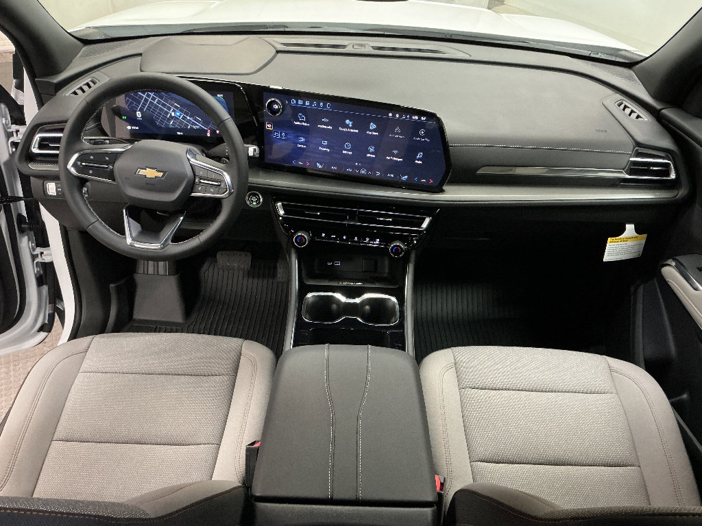 New 2026 Chevrolet Traverse LT w/ LPO, Floor Liner Package FWD image 18