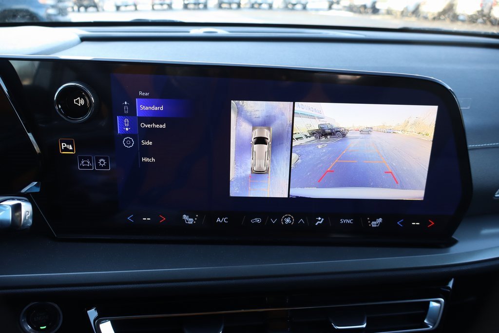 New 2026 Chevrolet Traverse LT w/ Driver Confidence Package image 10