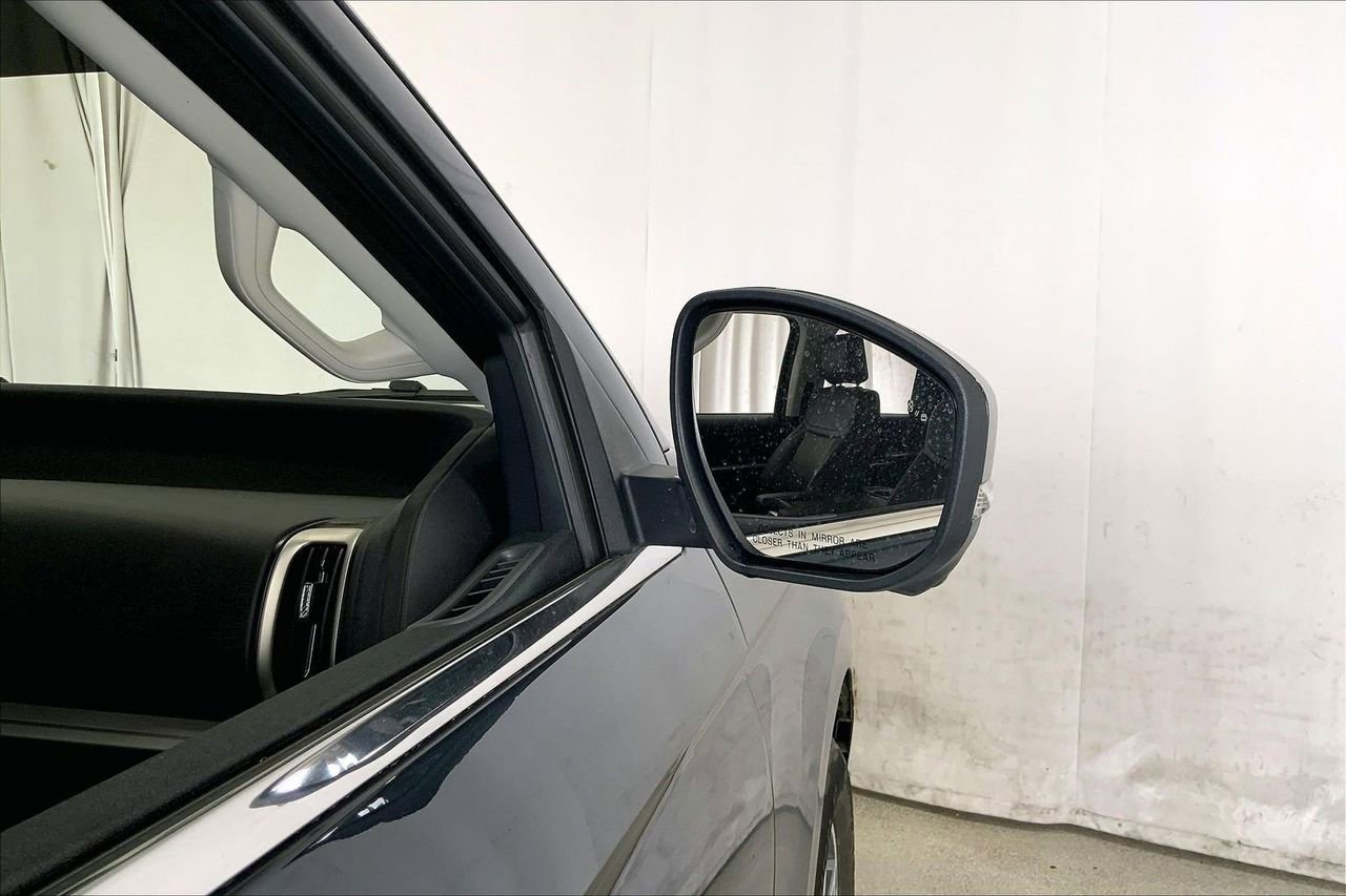 Used 2025 Ford Expedition Max Active RWD image 11