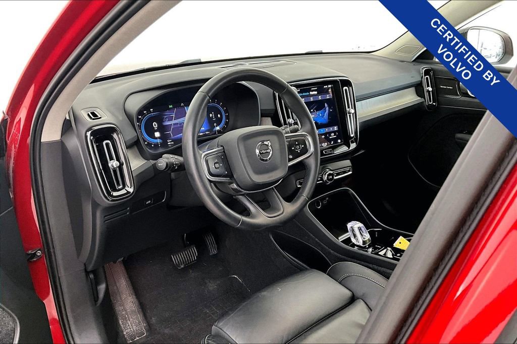 Certified 2023 Volvo XC40 B5 Ultimate w/ Protection Package Premier image 18