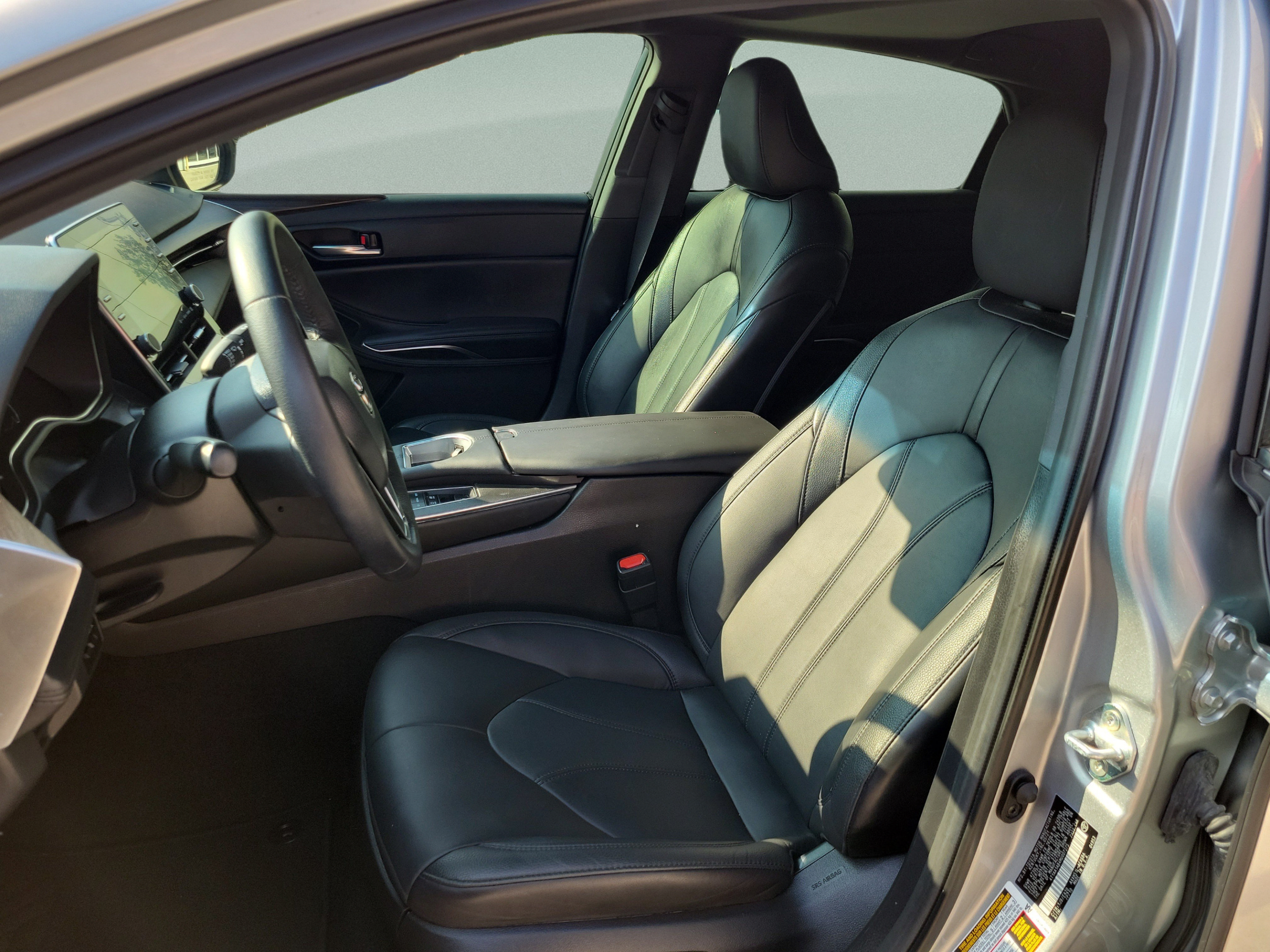 Used 2021 Toyota Avalon XLE w/ Moonroof Package FWD image 9