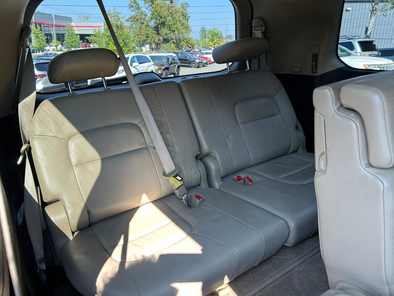 Used 2011 Toyota Land Cruiser w/ Upgrade Pkg AWD/4WD image 22